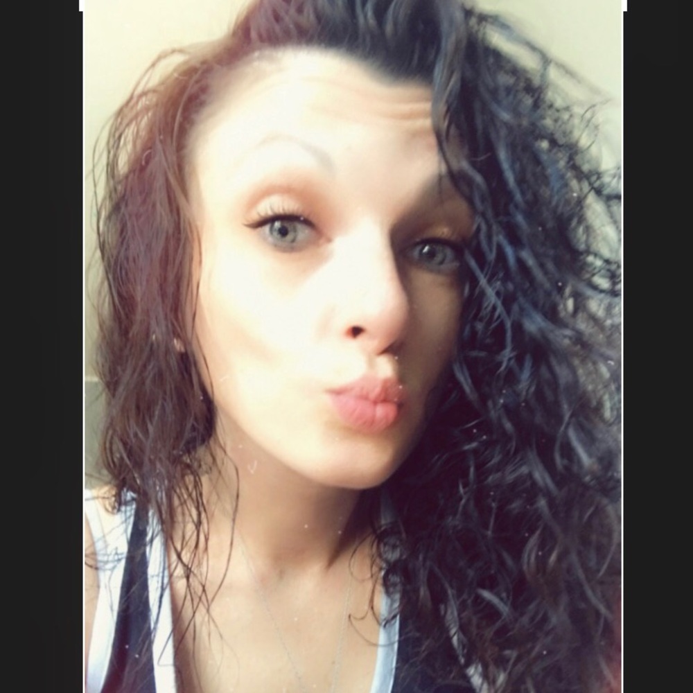 Meet your Posher, Traci